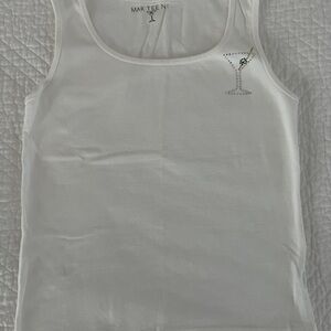 Sleek White Tank Top with Breathable Fabric